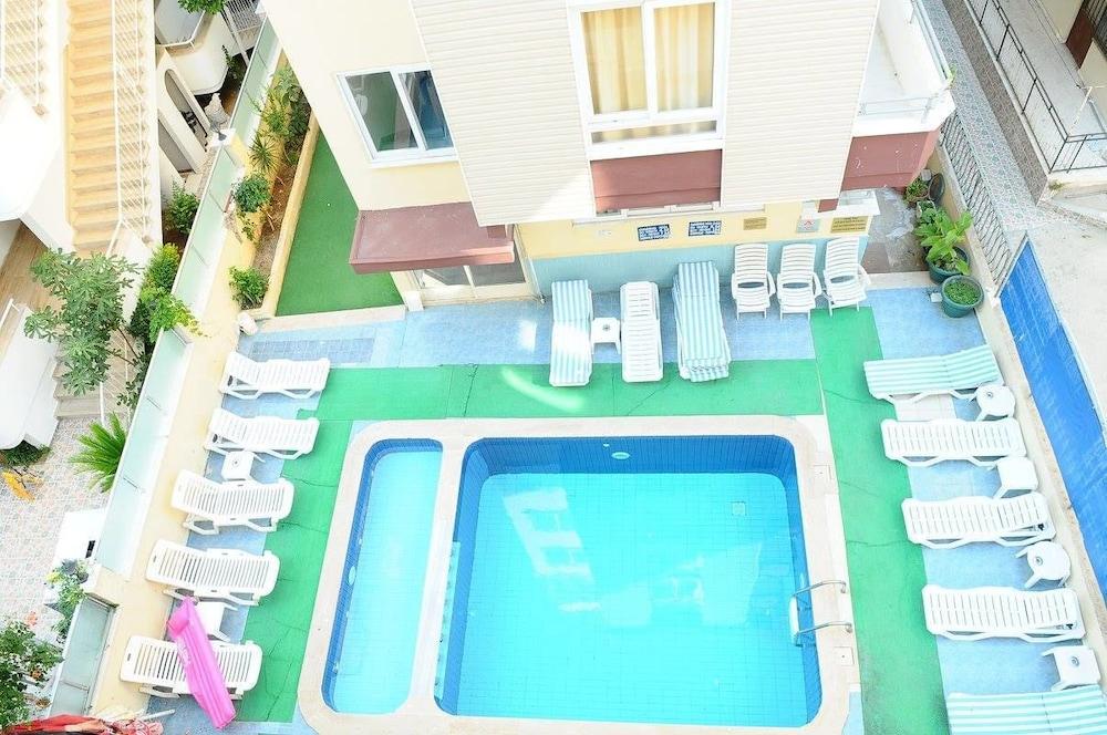 Kleopatra Beach Yildiz Hotel Аланя Екстериор снимка